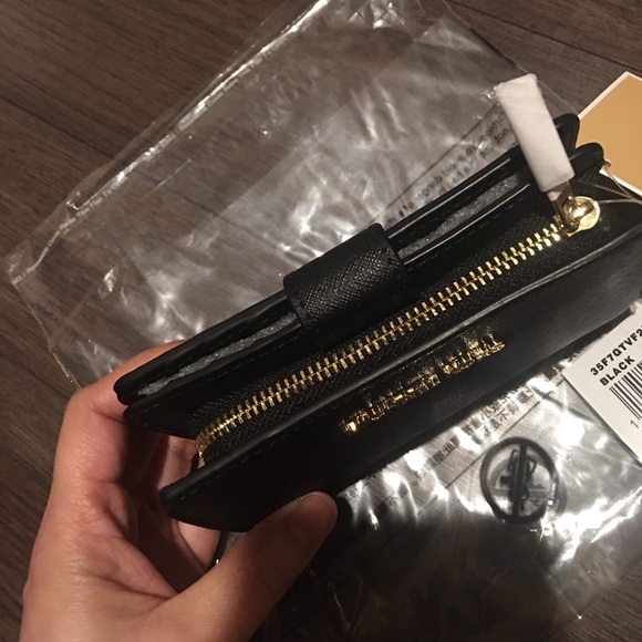 Wallet - Picture 2 of 5